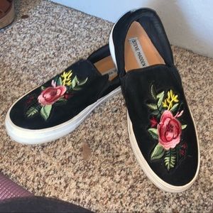 Platform floral Steve Madden slip ons